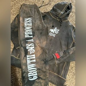 CHNGE sweatsuit